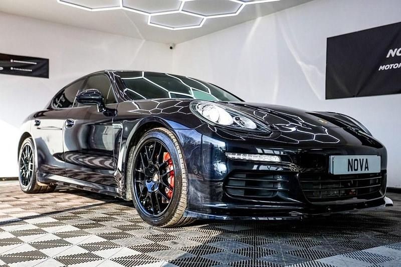 Used Porsche Panamera 300 HP (220 kW) 2014 Black Hatchback