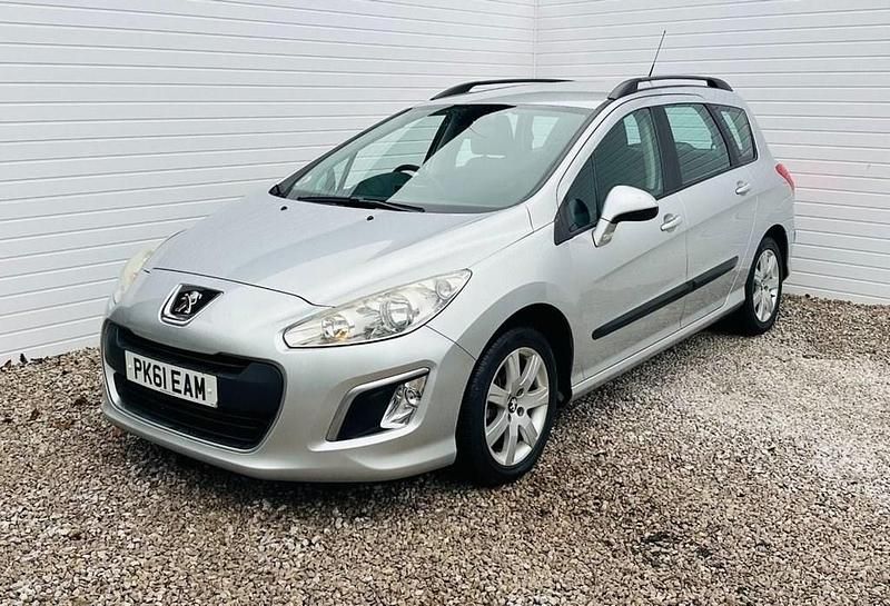 Silver Used 2011 Peugeot 308 Estate | £2,395 (Fair price) - Image 1/4