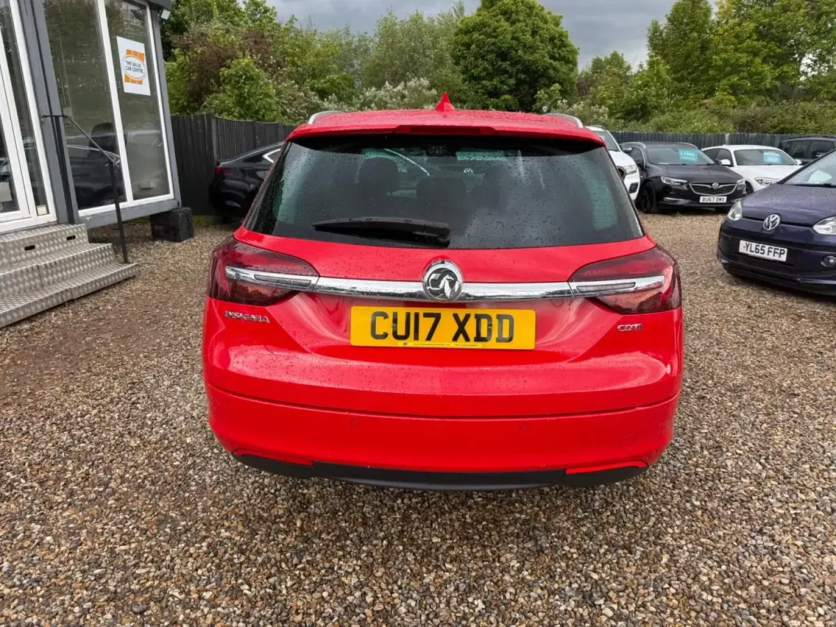 Usado Vauxhall Insignia Elite 136 CV (100 kW) 2017 Rojo Familiar
