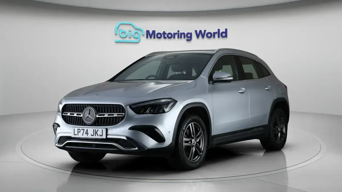 Used Mercedes GLA180 Sport Edition 136 HP (100 kW) 2025 Silver SUV