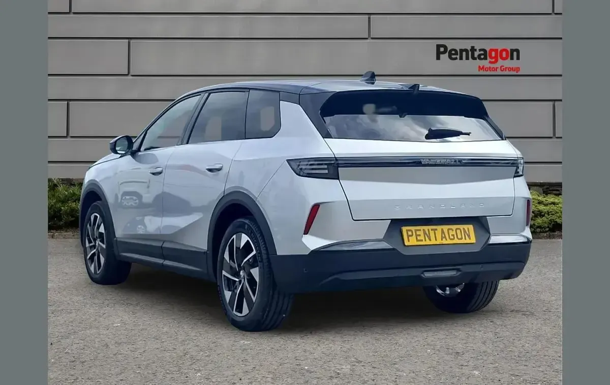 New Vauxhall Grandland X Ultimate 143 HP (105 kW) 2026 Grey SUV
