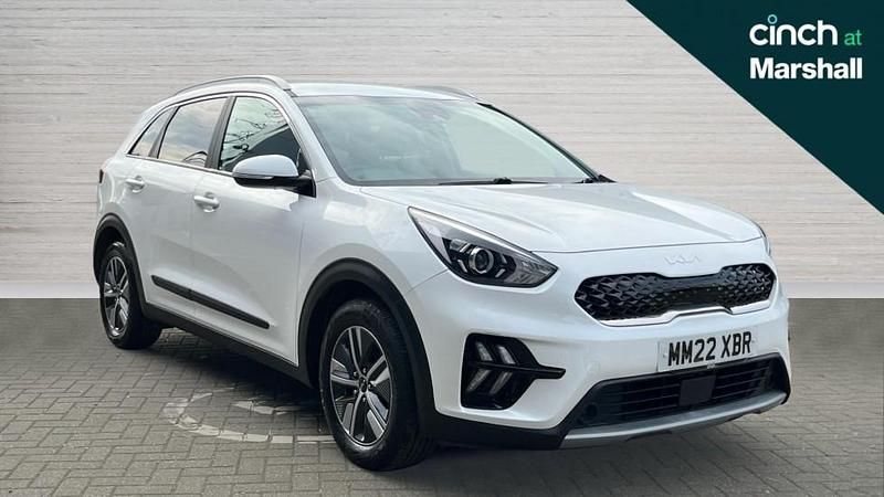 White Used 2022 Kia Niro 2 SUV | £14,547 (Fair price) - Image 1/4