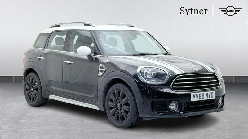 Black Used 2019 Mini Cooper Countryman Classic SUV | £17,750 (Good price) - Image 1/4