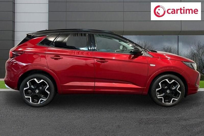 Used Vauxhall Grandland X Ultimate 130 HP (95 kW) 2022 Red SUV