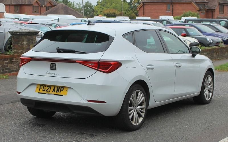 Used Seat Leon SE Dynamic 110 HP (80 kW) 2023 Hatchback