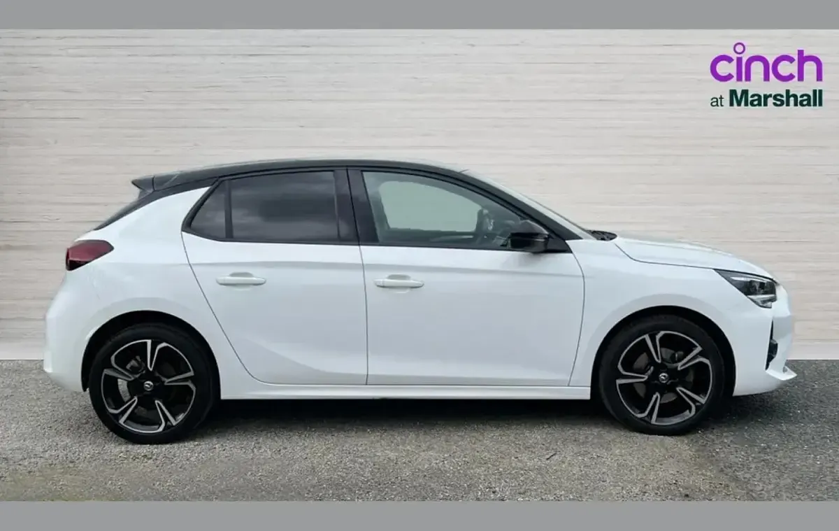 Used Vauxhall Corsa Edition 99 HP (72 kW) 2022 White Hatchback