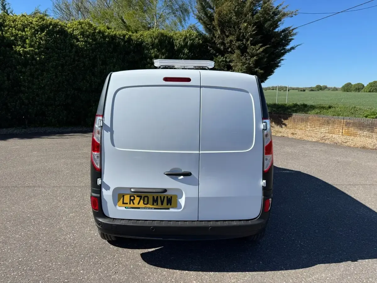 Used Nissan NV250 Acenta 115 HP (84 kW) 2020 White Van