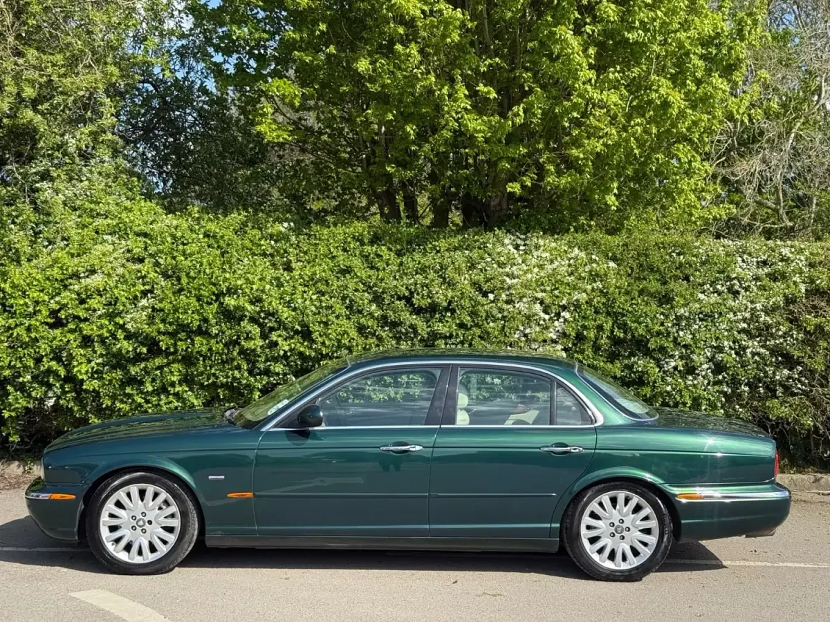 Used Jaguar XJ8 SE 2003 Green Sedan