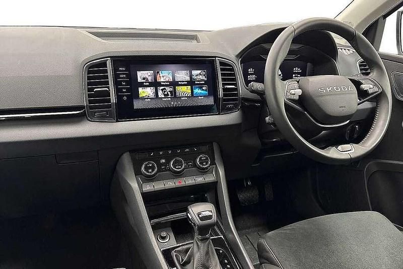 Used Skoda Karoq SE L 150 HP (110 kW) 2025 Moon white metallic SUV