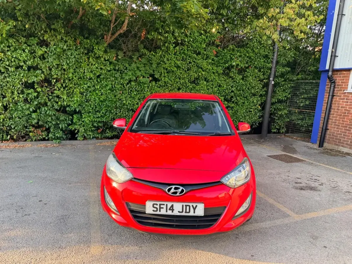 Used Hyundai i20 Active 2014 Red Hatchback