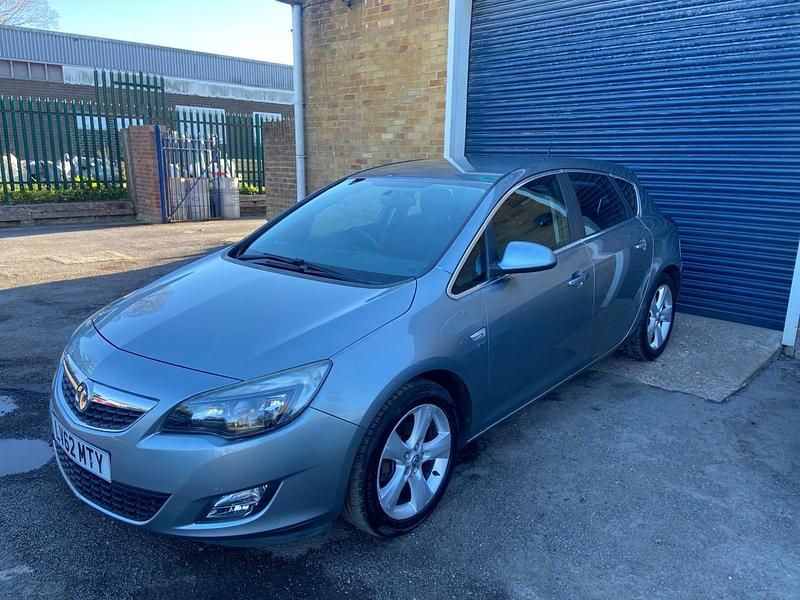 Used Vauxhall Astra SRi 2012 Silver Hatchback