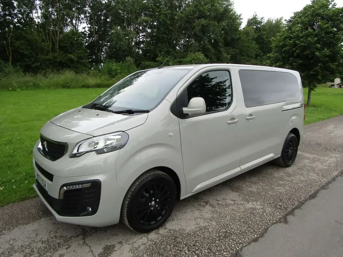 Used Peugeot Traveller Active 2021 Beige MPV