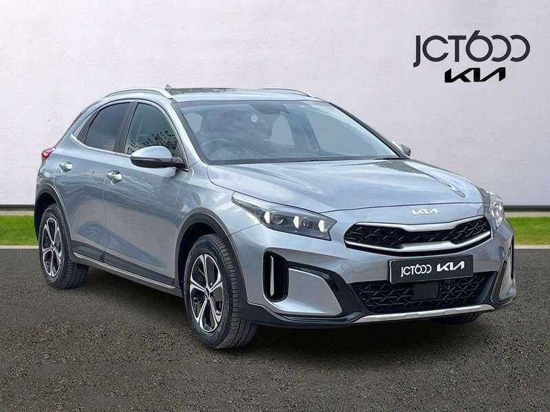 Silver Used 2022 Kia XCeed 3 SUV | £17,750 (Fair price) - Image 1/4