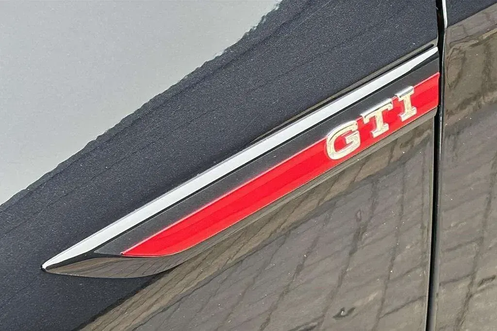 Begagnad VW Golf VII GTI 2021 Svart Halvkombi