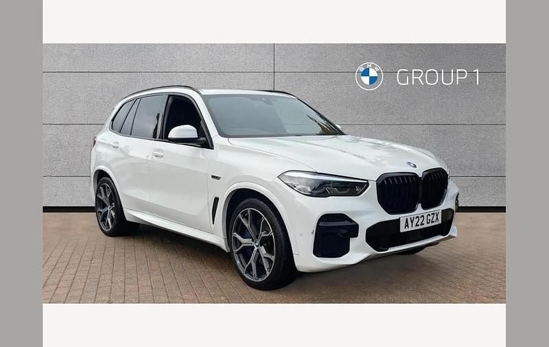 White Used 2022 BMW X5 M Sport SUV | £43,562 (Fair price) - Image 1/4