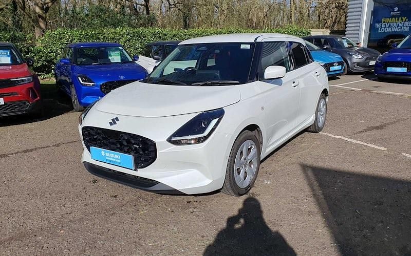 Used Suzuki Swift 82 HP (60 kW) 2024 Pure white Hatchback