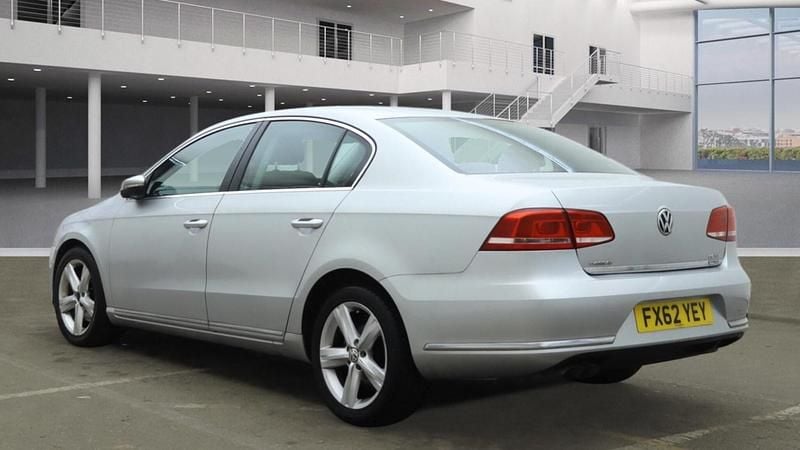 Usado VW Passat SE 2012 Prateado Sedan