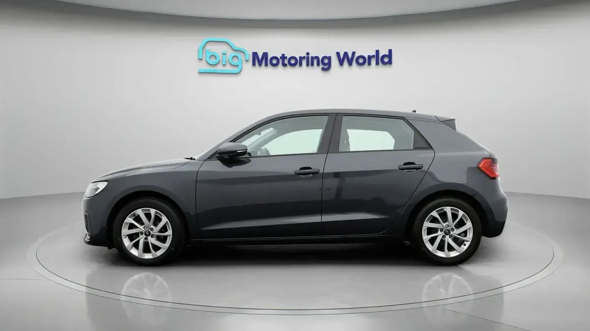 Used Audi A1 Sportback Sport 95 HP (69 kW) 2023 Grey Hatchback