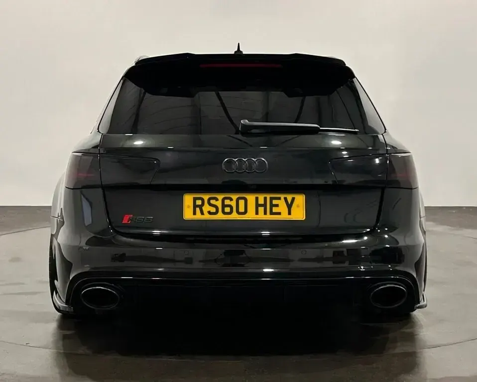 Used Audi RS6 Design 560 HP (411 kW) 2015 Black Estate