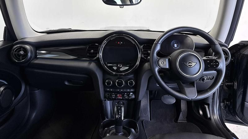 Used Mini Cooper Classic 134 HP (98 kW) 2023 Black Hatchback