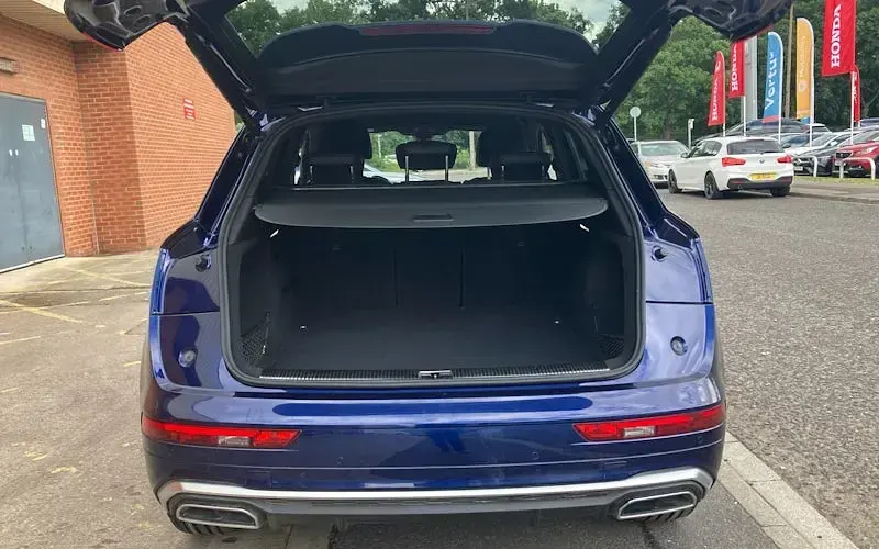 Used Audi Q5 S-Line 204 HP (150 kW) 2024 Blue SUV