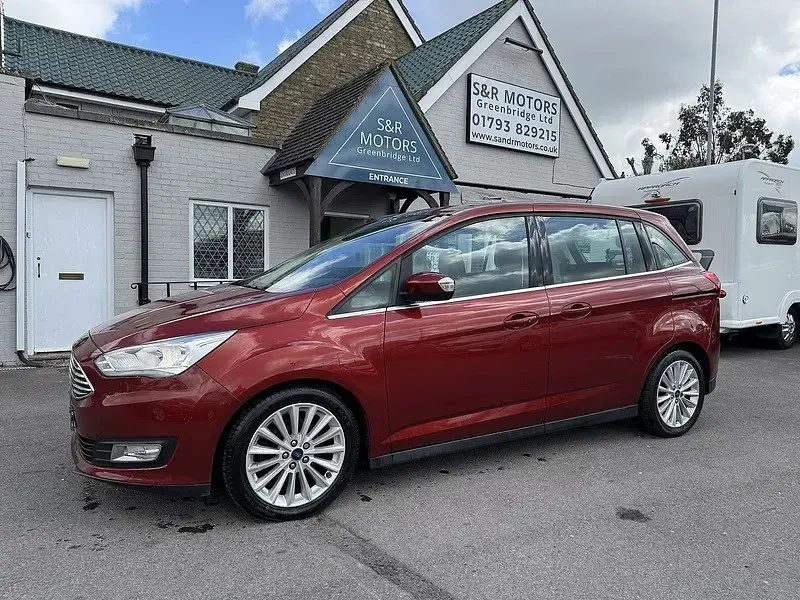 Used Ford Grand C-Max Titanium 120 HP (88 kW) 2017 Red MPV