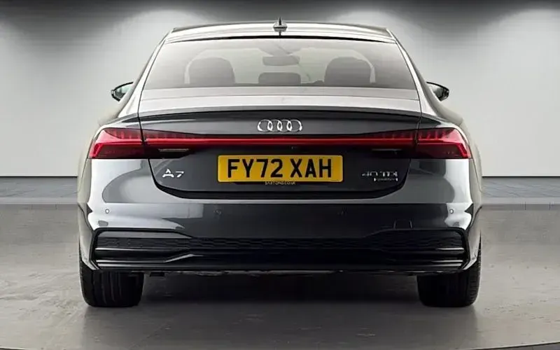 Used Audi A7 Sportback Black Edition 204 HP (150 kW) 2022 Daytona gray pearl effect/daytona gray pearl effec Hatchback
