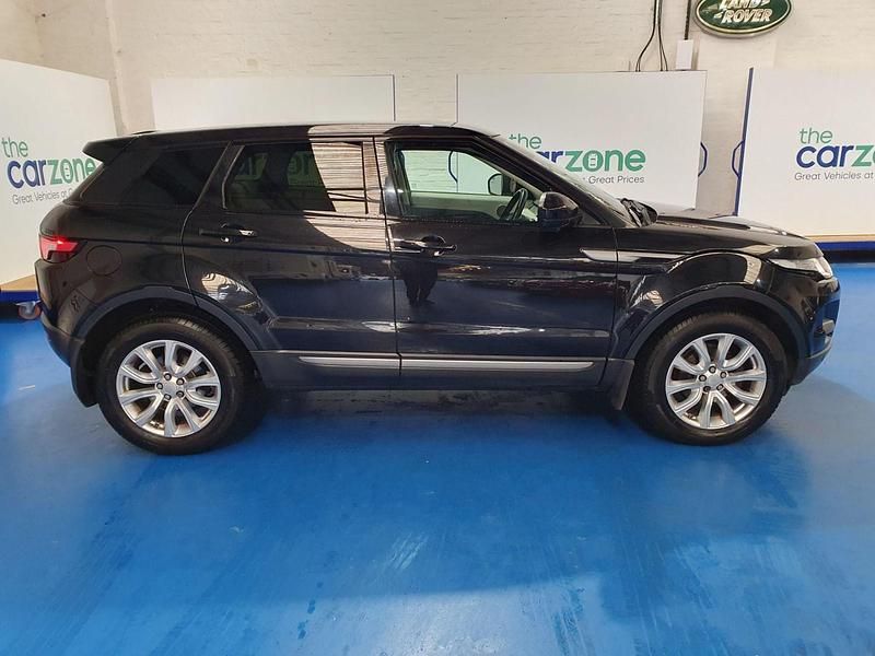 Used Land Rover Range Rover evoque Pure 150 HP (110 kW) 2015 Black Estate