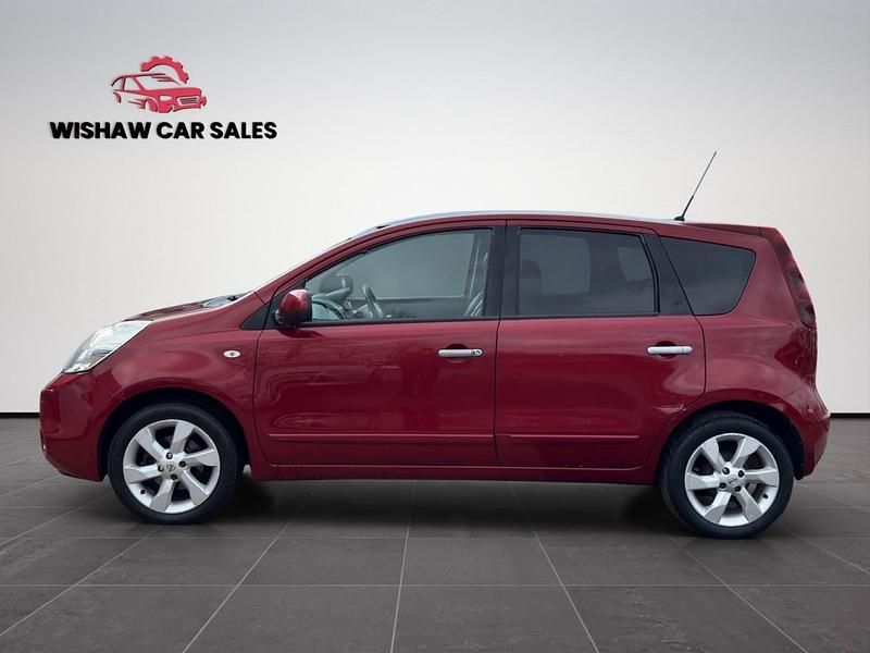 Used Nissan Note Tekna 110 HP (80 kW) 2011 Red Hatchback