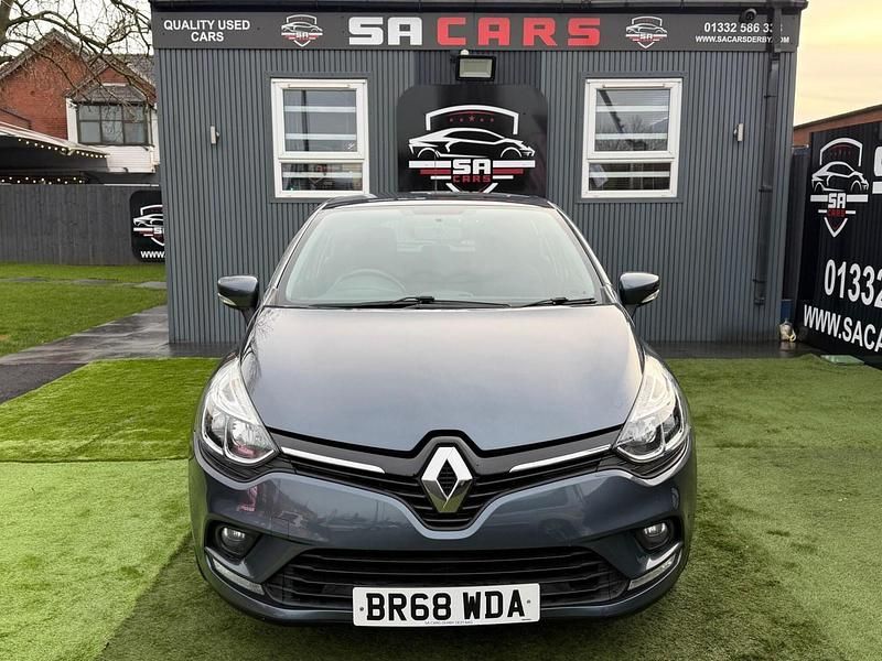 Used Renault Clio V Play 90 HP (66 kW) 2024 Grey Hatchback
