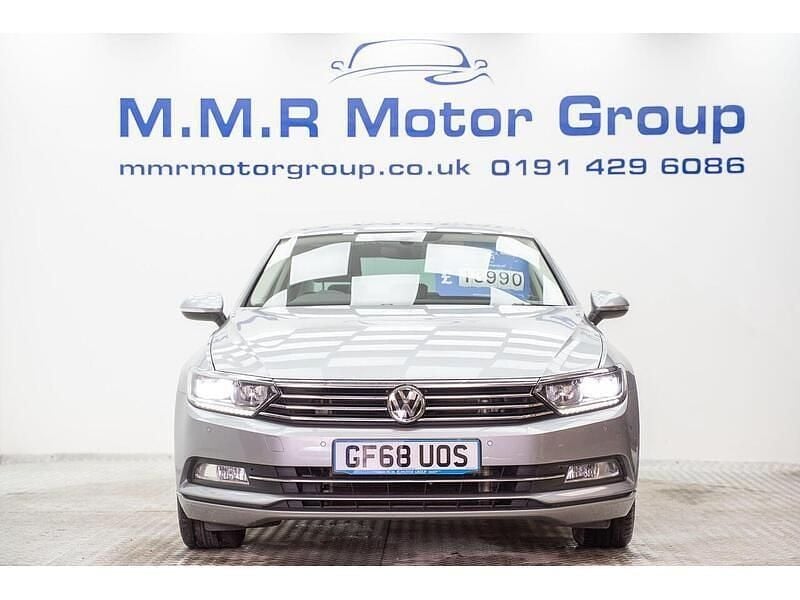 Usado VW Passat Business 150 HP (110 kW) 2018 Prateado Sedan