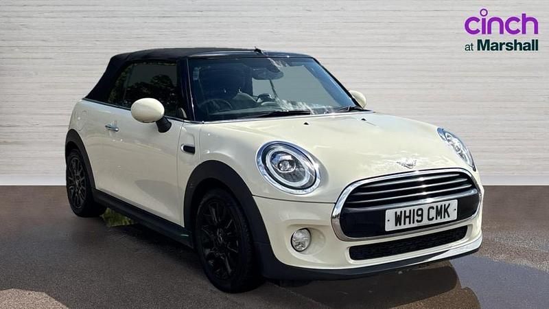 White Used 2019 Mini Cooper Classic Hatchback | £12,250 (Good price) - Image 1/4
