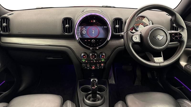 Used Mini Cooper Countryman Exclusive 134 HP (98 kW) 2022 Red SUV