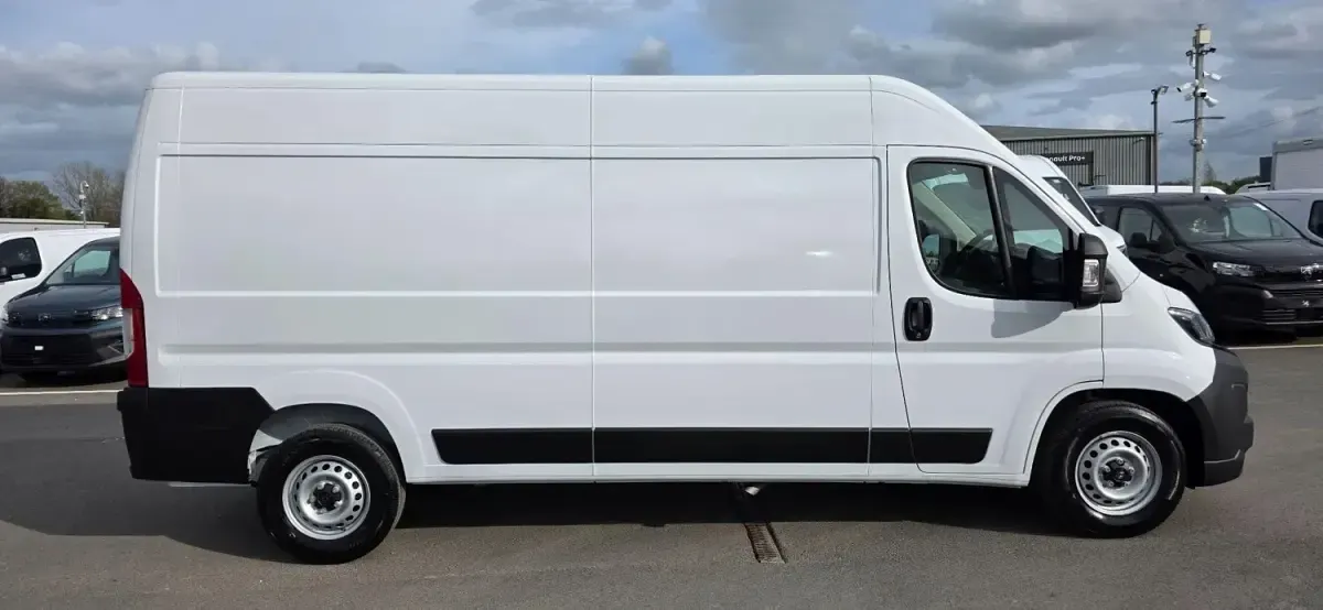 Neu Peugeot Boxer S 138 PS (101 kW) 2026 Weiß Van