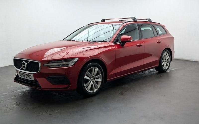 Used Volvo V60 Momentum 150 HP (110 kW) 2019 Red Estate