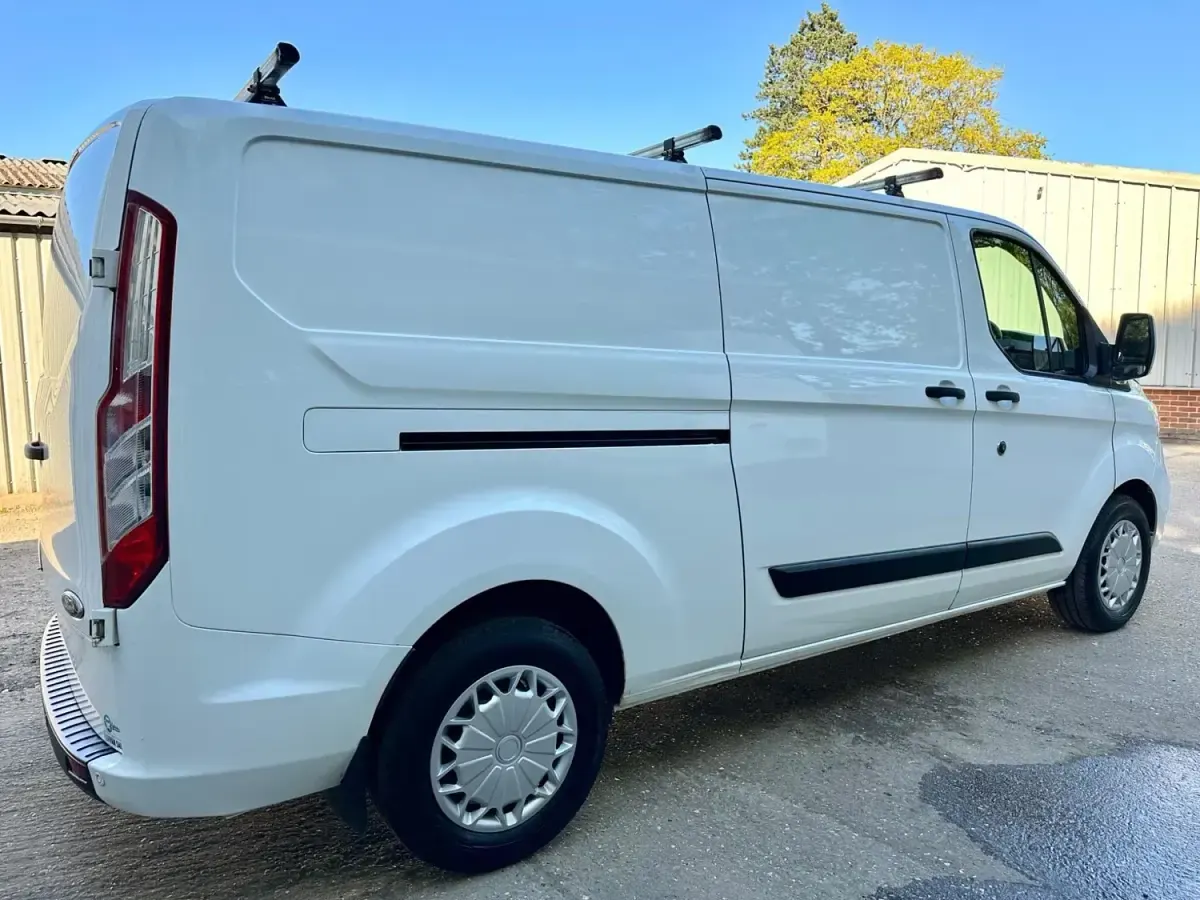 Used Ford Transit Custom Trend 105 HP (77 kW) 2020 White Van