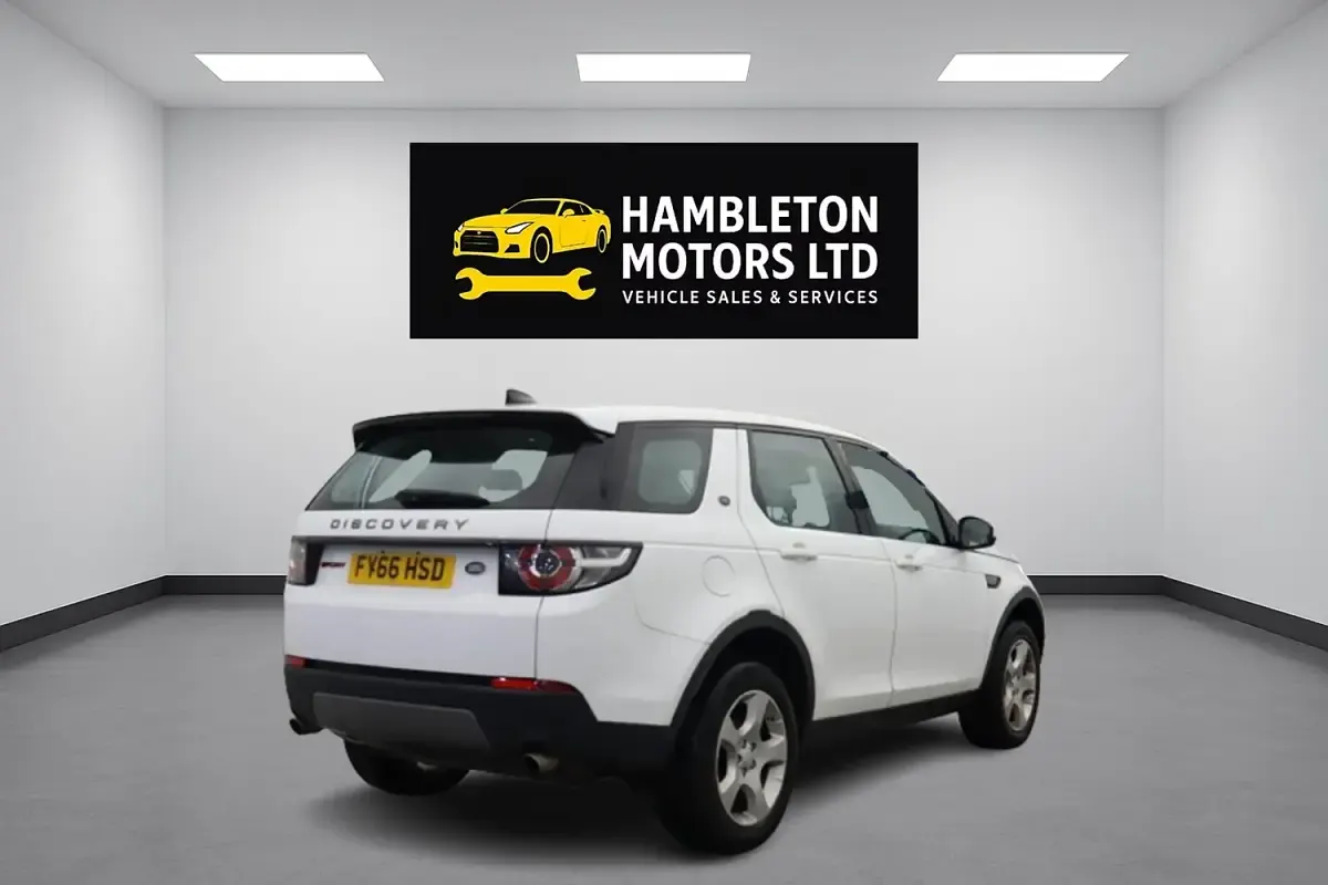 Used Land Rover Discovery Sport SE 150 HP (110 kW) 2016 White SUV