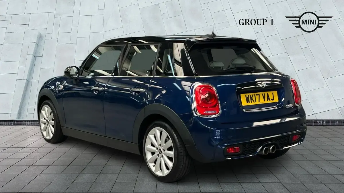 Used Mini Cooper S Hatch 192 HP (141 kW) 2017 Deep blue Hatchback