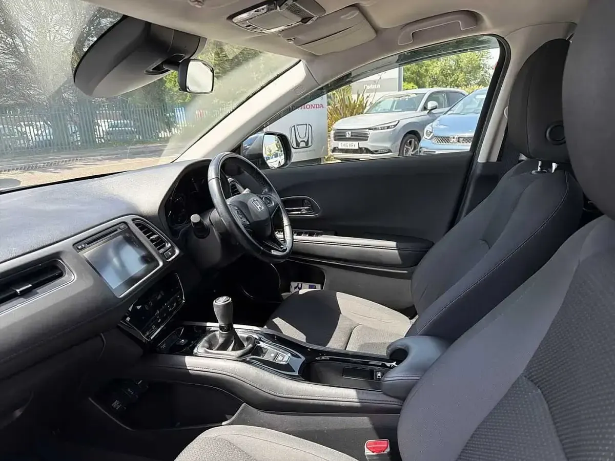 Used Honda HR-V SE 130 HP (95 kW) 2019 Blue SUV