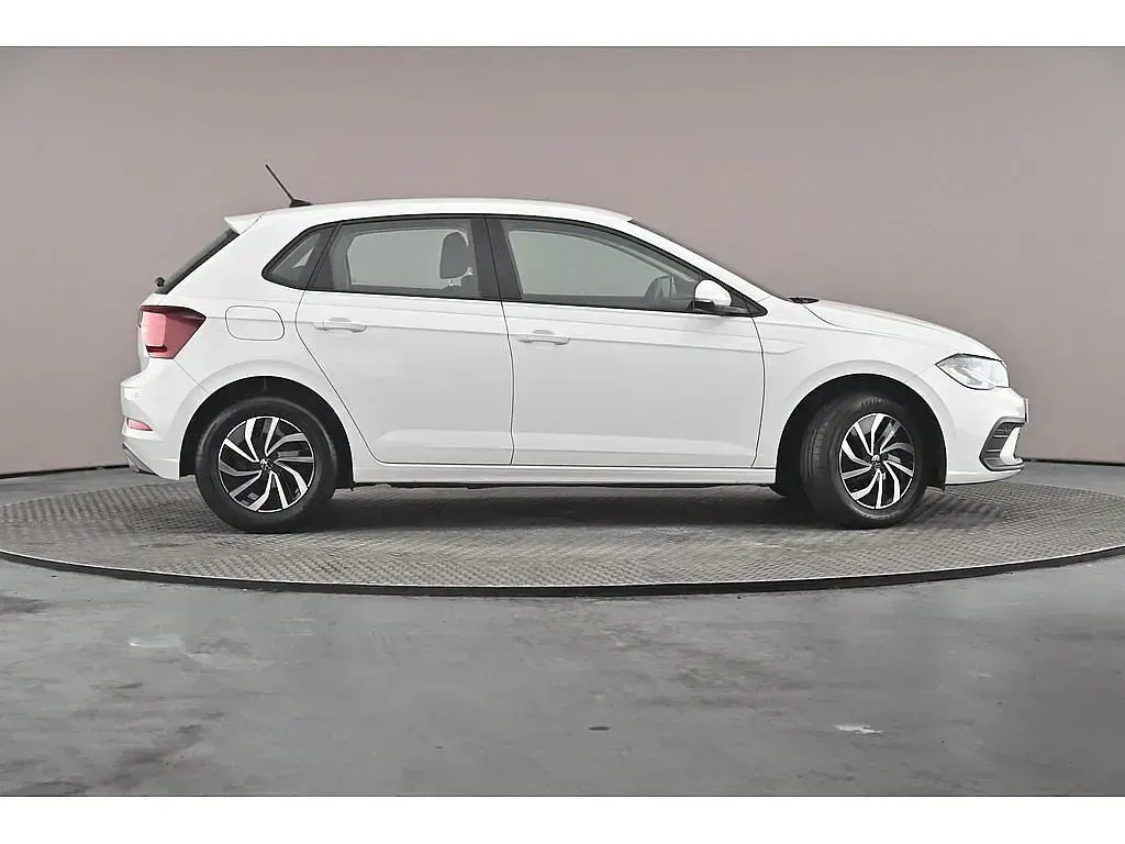 Used VW Polo 95 HP (69 kW) 2024 Hatchback