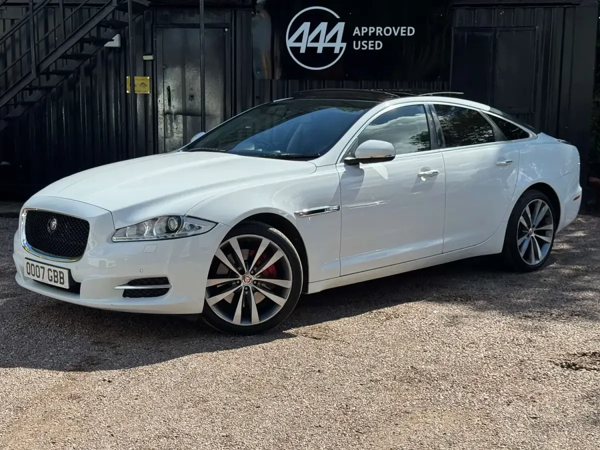 Used Jaguar XJ Portfolio 275 HP (202 kW) 2014 White Sedan