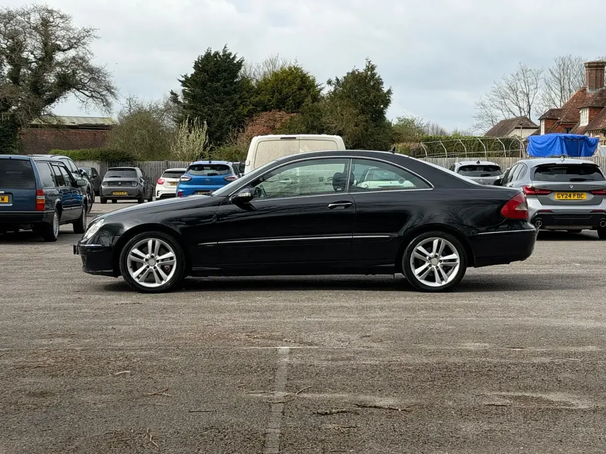 Used Mercedes CLK320 Avantgarde 2008 Black Coupe