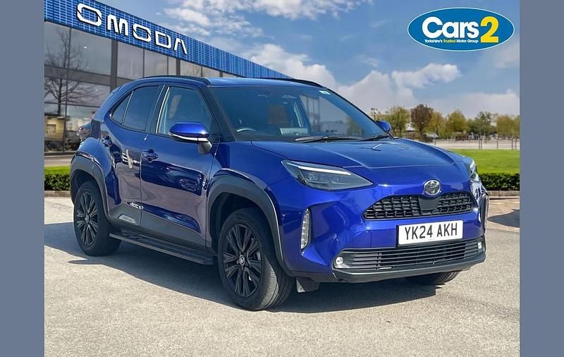 Used Toyota Yaris Cross Design 113 HP (83 kW) 2024 Blue SUV