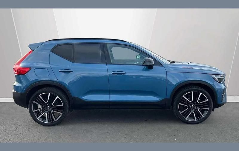 Used Volvo XC40 Ultra 161 HP (118 kW) 2025 Blue SUV