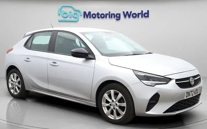 Begagnad Vauxhall Corsa Design Edition 75 HK (55 kW) 2022 Grå Halvkombi