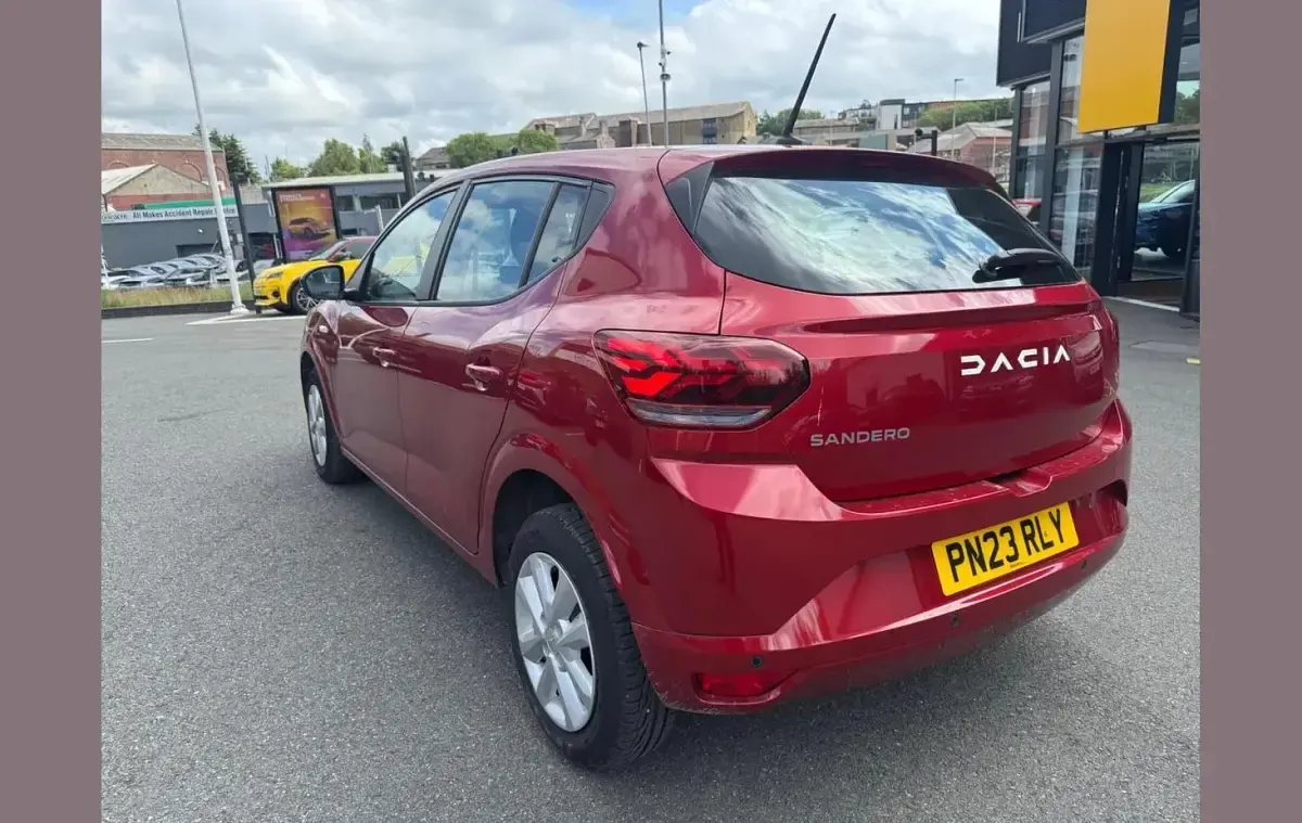 Used Dacia Sandero Expression 91 HP (66 kW) 2023 Red Hatchback