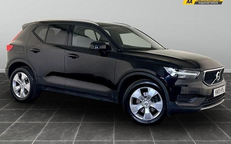 Used 2021 Volvo XC40 Momentum SUV | £15,495 (Fair price) - Image 1/2
