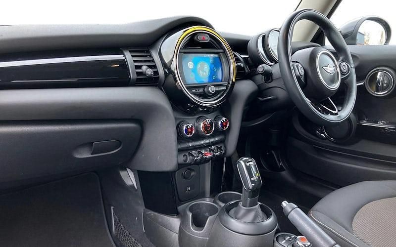 Begagnad Mini Cooper Sport 136 HK (100 kW) 2018 Svart Halvkombi