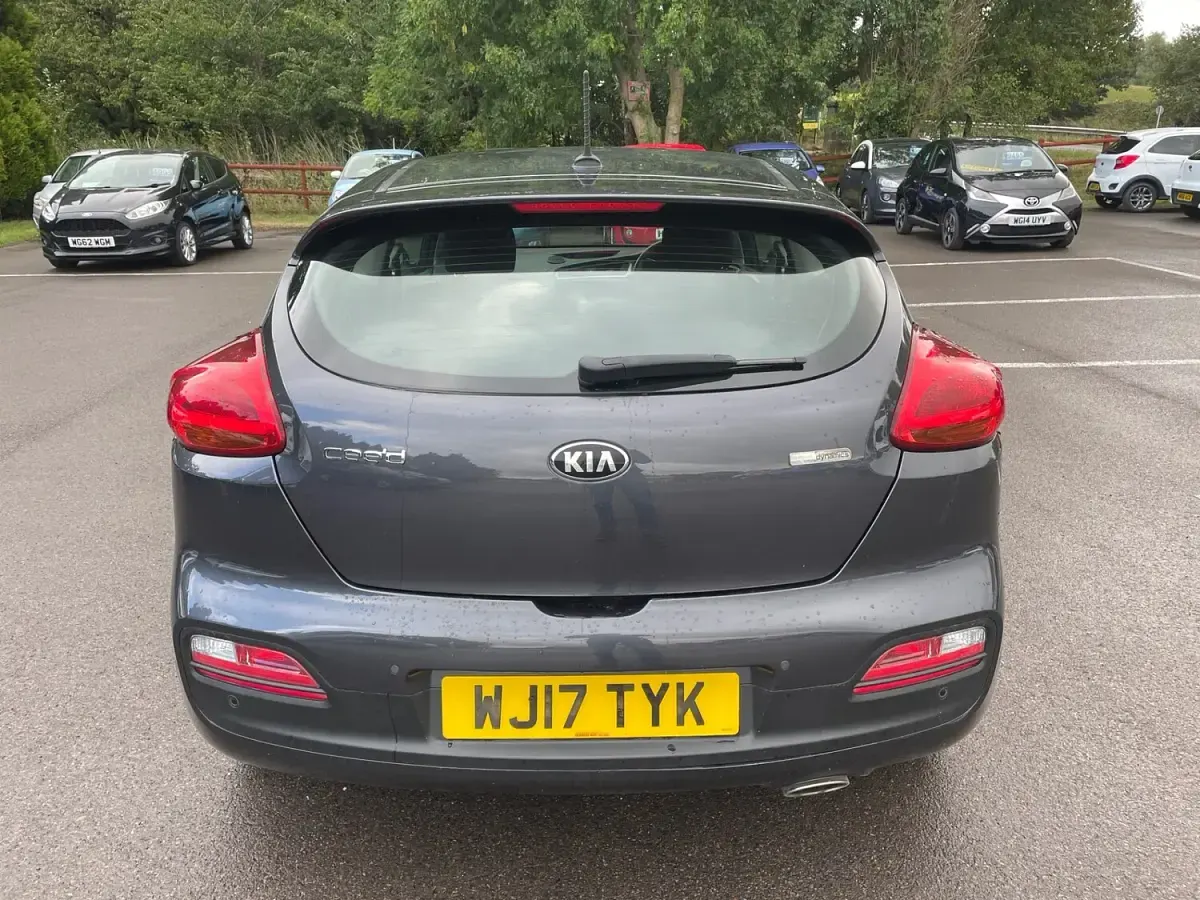 Used Kia ProCeed 134 HP (98 kW) 2017 Silver Hatchback