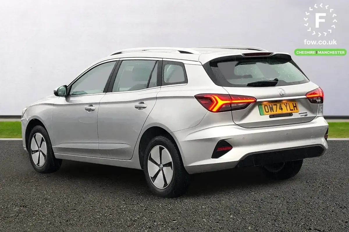 Käytetty MG MG5 EV SE 114 kW (156 HP) 2025 Hopea Farmari